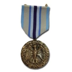 Vendor-unknown Eagle Medal Pin *DS*